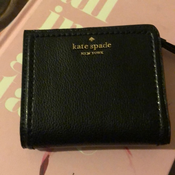 NWT Kate Spade sm Zip bifold Patterson Drive black - Picture 2 of 6